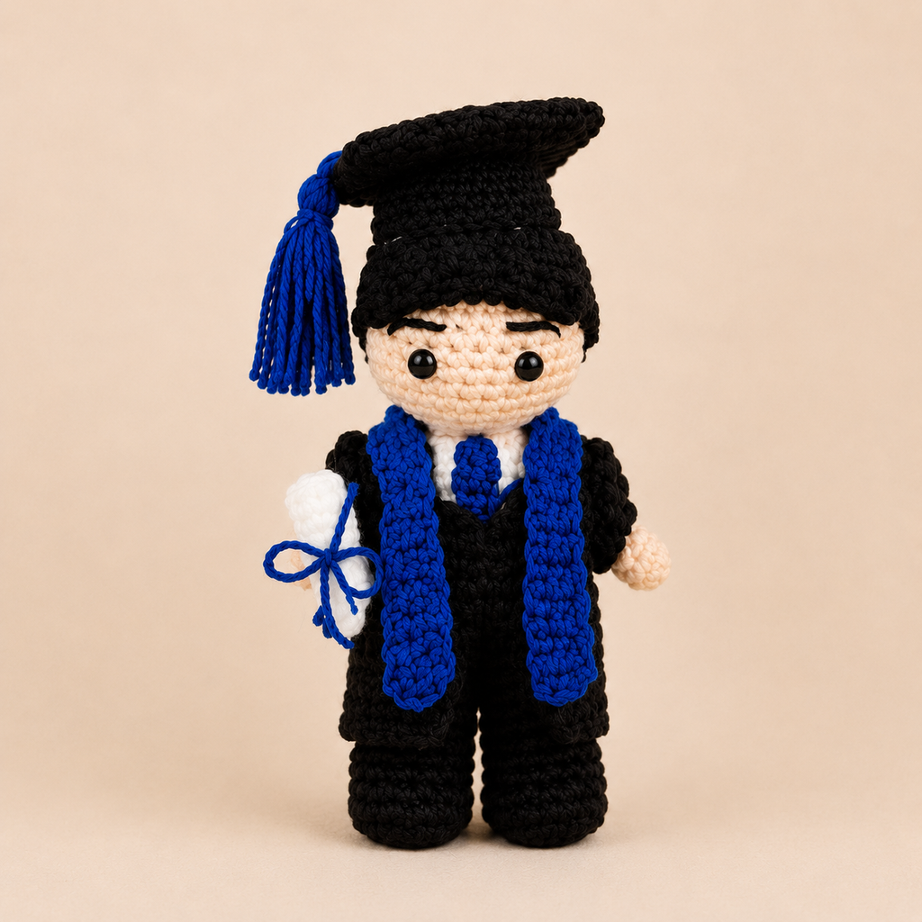 Amigurumi de Graduación para Caballero 15cm